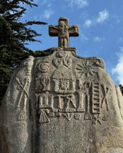 Menhir von Saint-Uzec - Bretagne